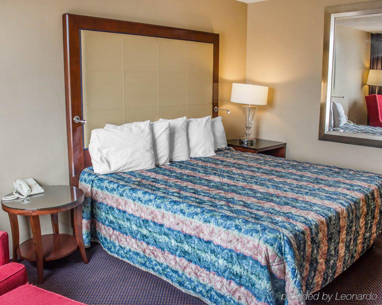 Days Inn Clearfield Buitenkant foto